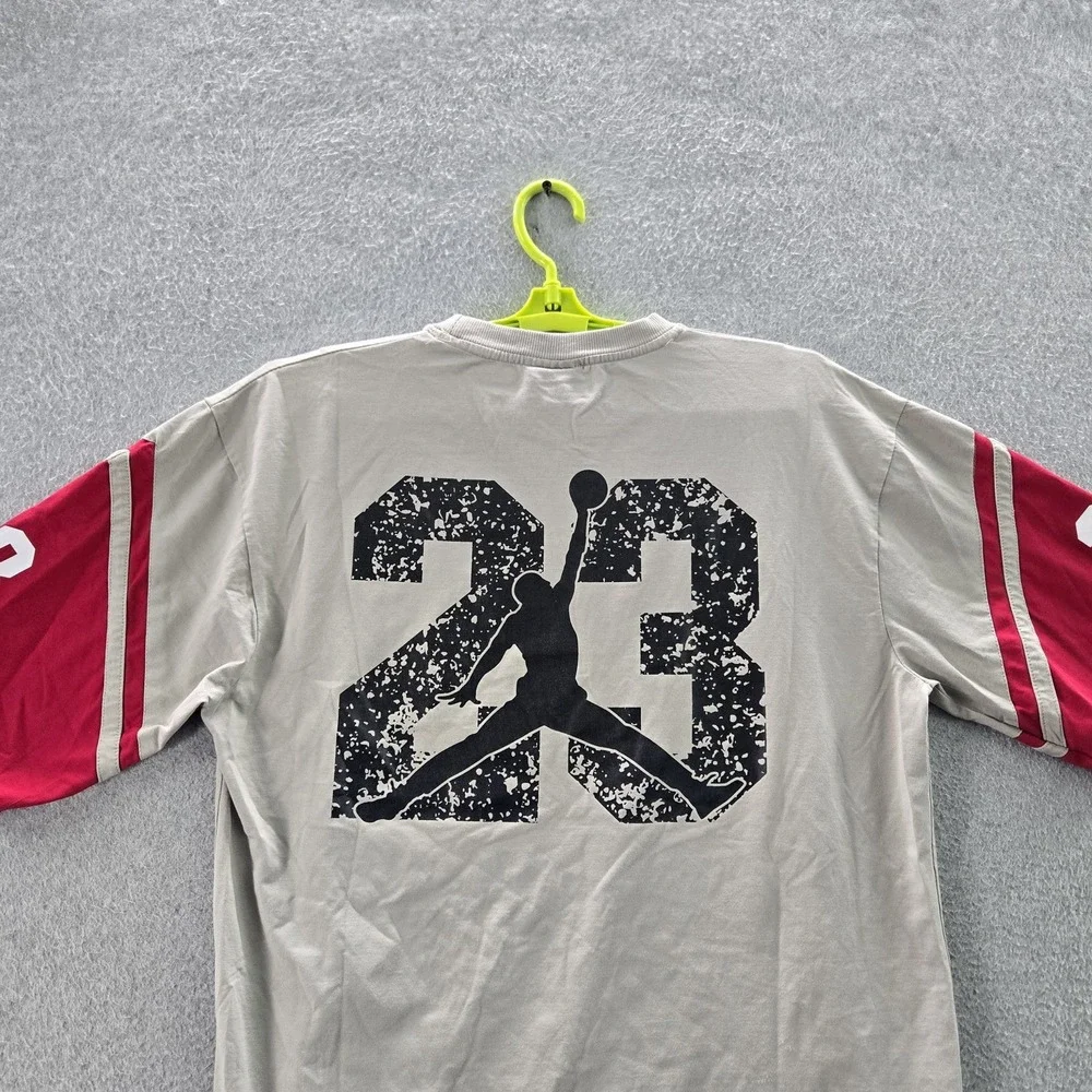 Chicago Bulls Men Shirt XXL Gray Jordan 23 Logo Ringer Short Sleeve Fitted‎